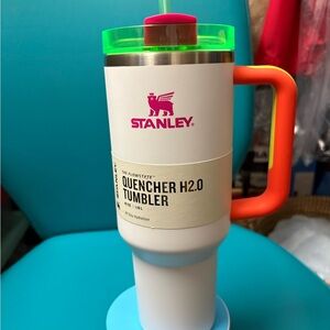 Stanley Tumbler with Green and Pink Lid 40oz.